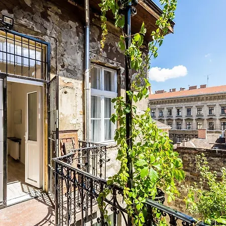 Apartment Riverside Molnar26 *